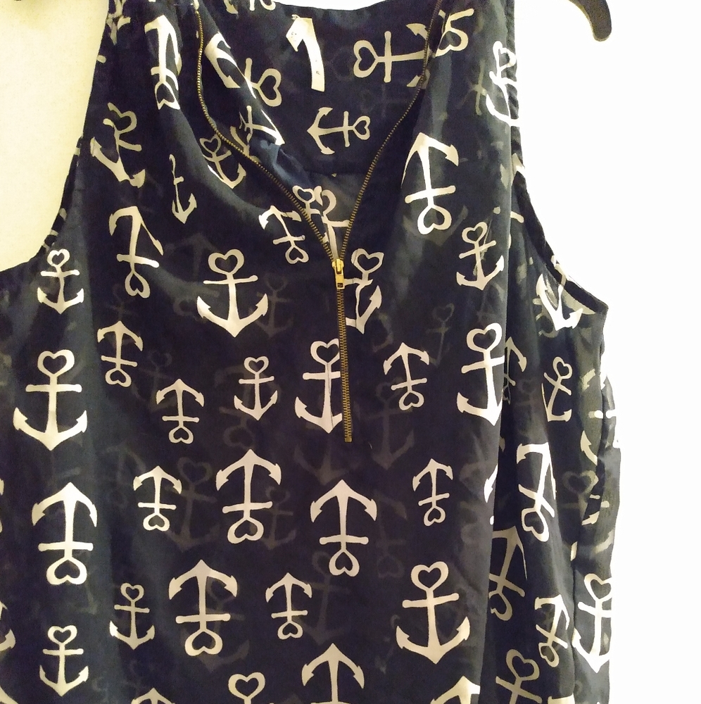 Heart anchor see through tee